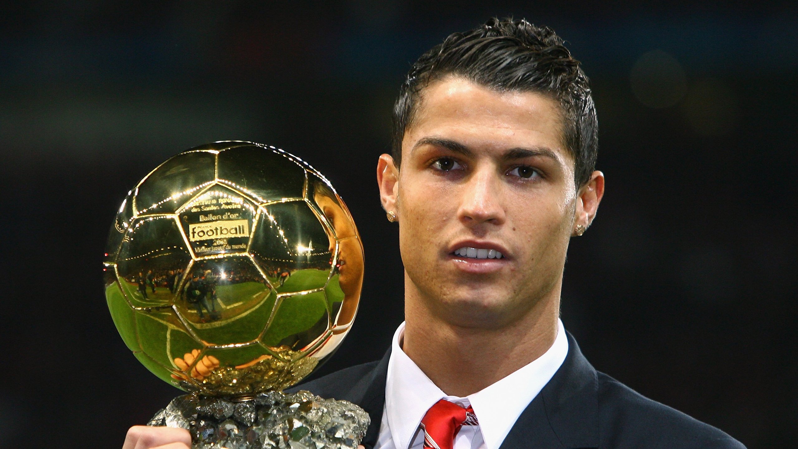 瓜迪奥拉:梅西在传球方面更有创造力!他还可以回撤!,瓜迪奥拉和梅西什么关系